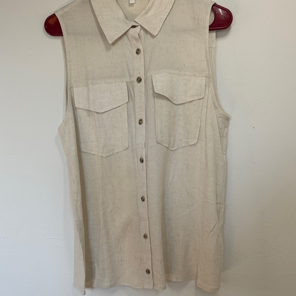 Sleeveless Button-Down Collard Shirt in Cream Tweed Like Pattern Summer Beach